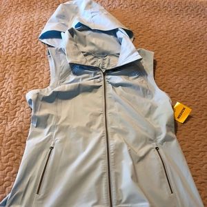 Tangerine Vest, light blue. M- NWT
